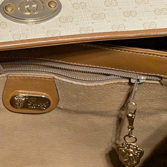 Gucci Beige and Brown Shoulder Bag - Picture 7 of 16